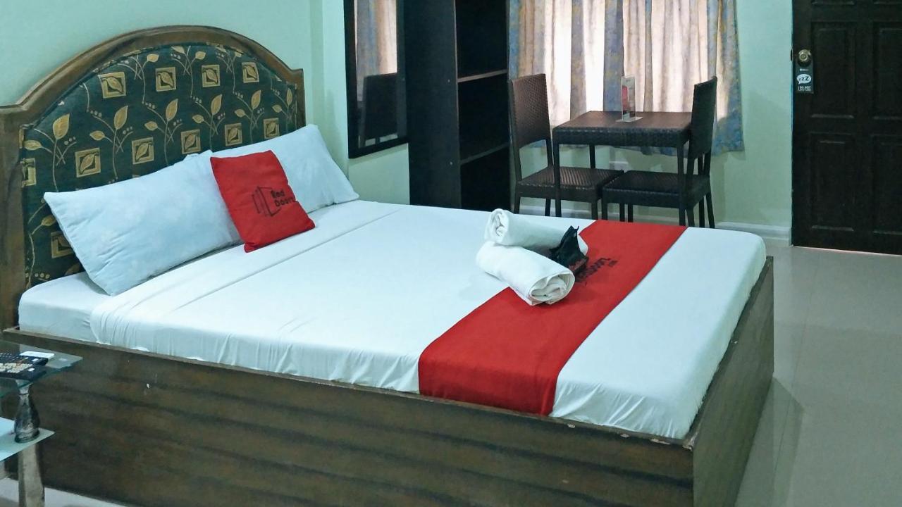 Отель Reddoorz @ Bankal Lapulapu Экстерьер фото