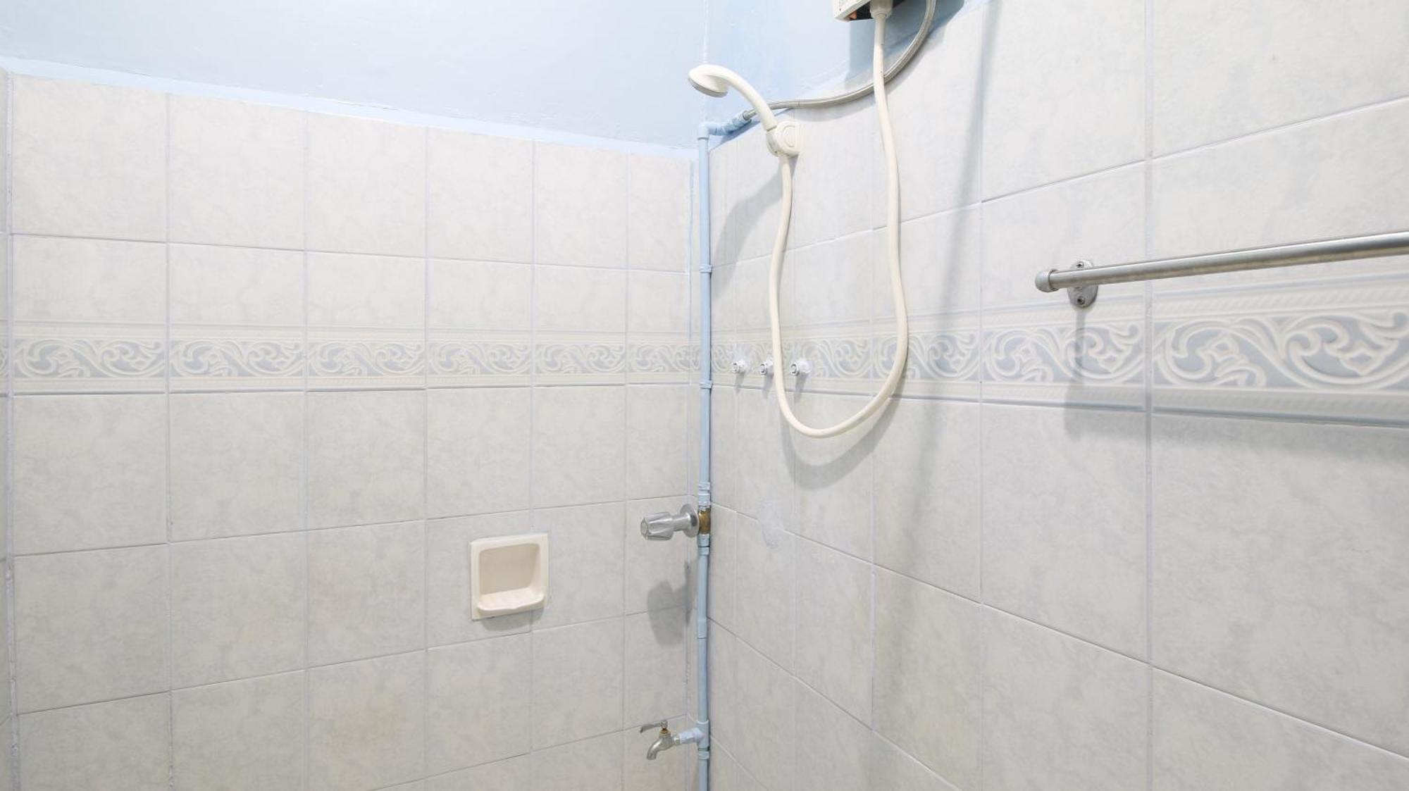 Отель Reddoorz @ Bankal Lapulapu Номер фото